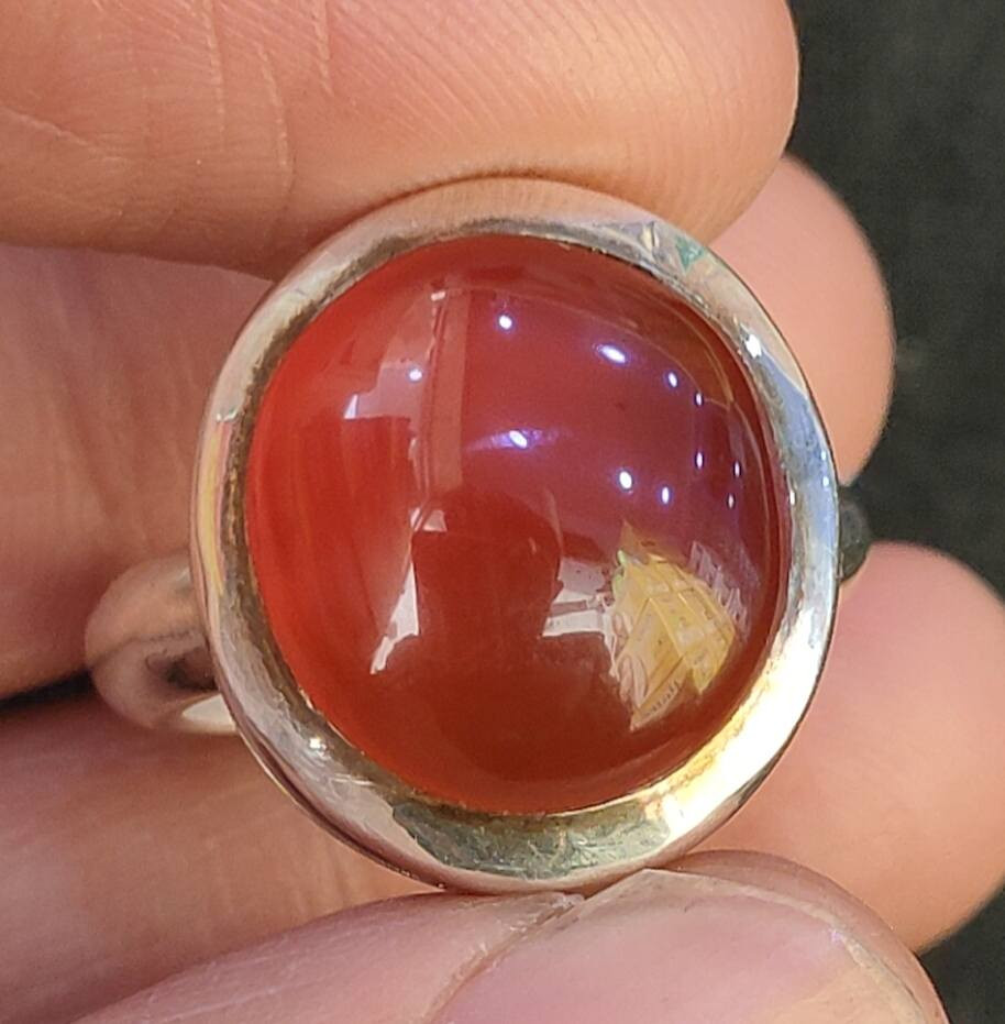 الي يحب يحجز يراسلنا على الواتساب  ( *********** ) 
او التواصل على الخاص 
اهلاً وسهلا ومرحبا بكم 

💯 خاتم بحجر العقيق اليماني الأصلي 💯
💢 ذات مظهـر وجـودة ممتـازة  💢
⭐  قـطـعـة تسـر النـاظـريـن  ⭐
✨ صياغة يدوية جميلة    ✨
💫 يـتـوفر خـدمـة تـوصـيـل لجـمـيـع مـحـافـظـات الـعـراق 💫

فضل التختم بالعقيق 
عن الحسين بن علي عليهما السلام قال: قال لي رسول الله صلى الله عليه وآله و سلم " يا بني تختم باليواقيت و العقيق فإنه ميمون مبارك و كلما نظر الرجل فيه إلى وجهه يزيد نورا ً و الصلاة فيه سبعون صلاة )،
