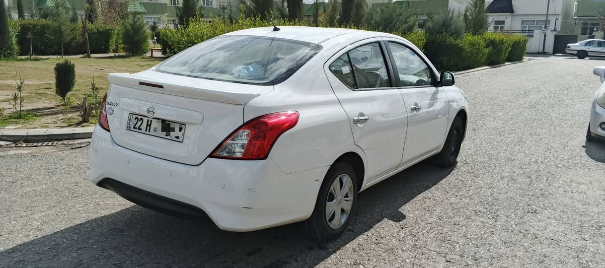 للبيع Nissan Sunny 2018
السيارة نظيفة جداً
على وضع الشركة 
بدون صبغ نهائياً
مكان واحد تعديل فقط
استخدام شخصي
ماشية 86 ألف كم فقط
محرك وكير وتبريد شرط

رقم أربيل

ومكانها اربيل 
بيع مرواس حسب القناعة أربيل, العراق


**إذا كنت صاحب هذا الإعلان وتريد حذفه لأي سبب، رجاءا أرسل رسالة إلى الدعم الفني**