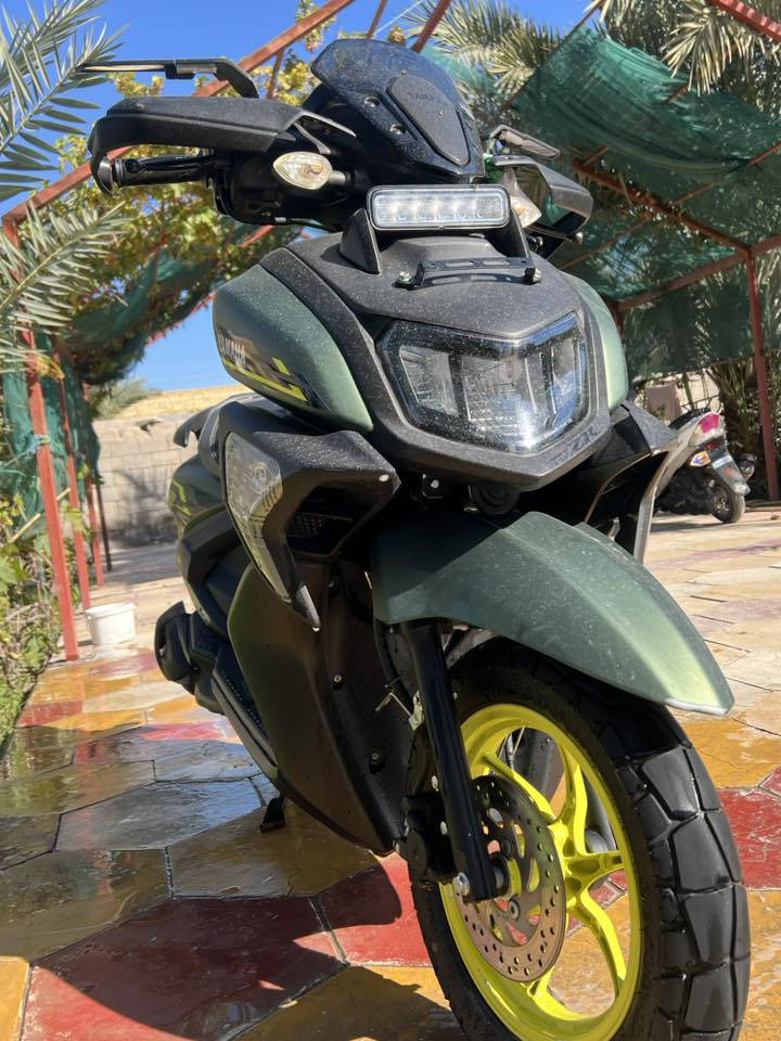 سلام عليكم اخواني دراجه للبيع موديل 2024درعها وياها دراجه مكينتها كفاله عامه الرقم***********
