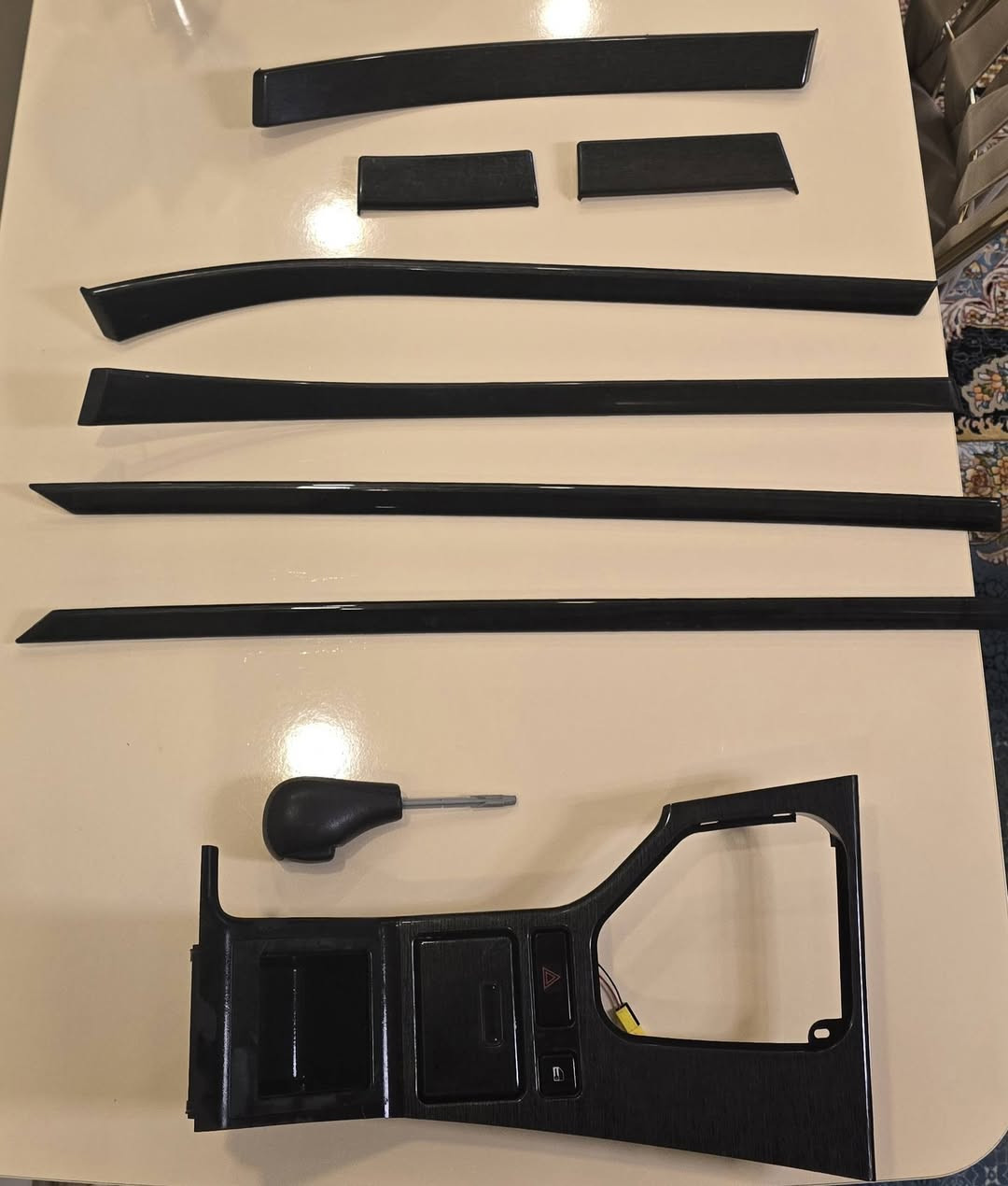 السلام العليكم 
تخم كامل ساجية
كلش نضيف 
٨٠ الف 
٩ قطعة بدون فتر و شخط
مكاني اربيل 
***********
واتس اب
