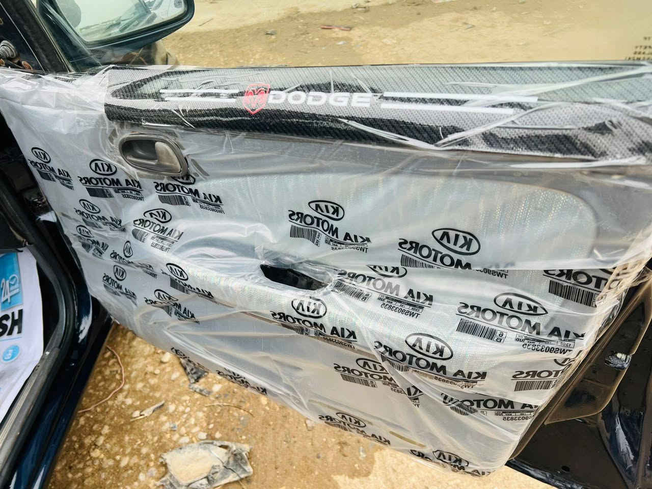 سلام عليكم 
كياا سيفيا البيع 
موديل 95 رقم بغداد 
كير عادي محرك مسكر
لا تنقيص ولا تبخير 
حداديه امامي خلفي جديد 
كهربائيات كل شغال جام لايت 
مسجل كل شغال 
مصبوغ احزام اثر
 جراد لا كص ولا ضربه 
تخم تاير جديد باتري جديد 
سياره حلوه وحله من البصوره 
السعر 38 وبه مجال الشراي 
الاستفسار اكثر /***********
مكان بابل شوملي 
غير متواجد عل فيس
