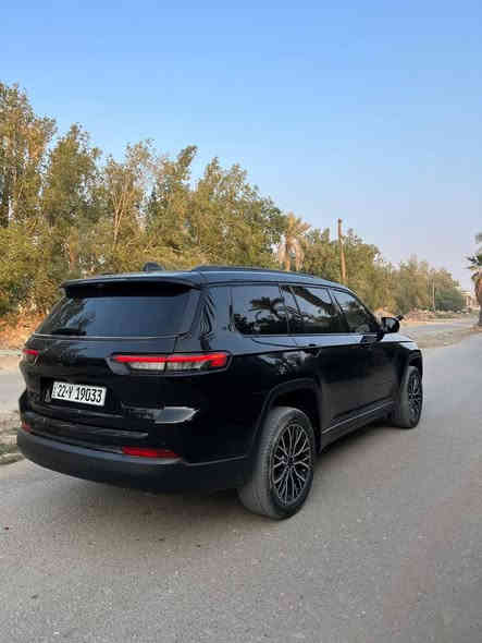 جيب كراند شيروكي موديل 2023 
لمتدد بلاس فول مواصفات ماشيه 38 
رقم اربيل 
الضرر فقط طرف بنيد مصلح نفسه 
بدون ارباك 
السعر 32000 $ 
بيع او مراوس
‭0771 145 3109‬
اتصال او واتسب 
خاص ماكو
