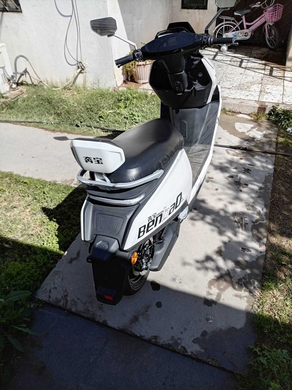 السلام عليكم دولفين للبيع موديل ٢٥ استعمال قليل كلش وصل الشراء موجود كفاله عاااامه من كلشي ٦بطاريات 6مسطره ملف٢٥٠٠ مماشيه شي قليل كلش النظافه ١٠٠٪100  سويجين بصمتين سعرها ٩٠٠وبيها مجال مكاني بغداد قرب مجلس محافظه بغداد اي استفسار ***********وتساب محمول مكلف بلنشر
