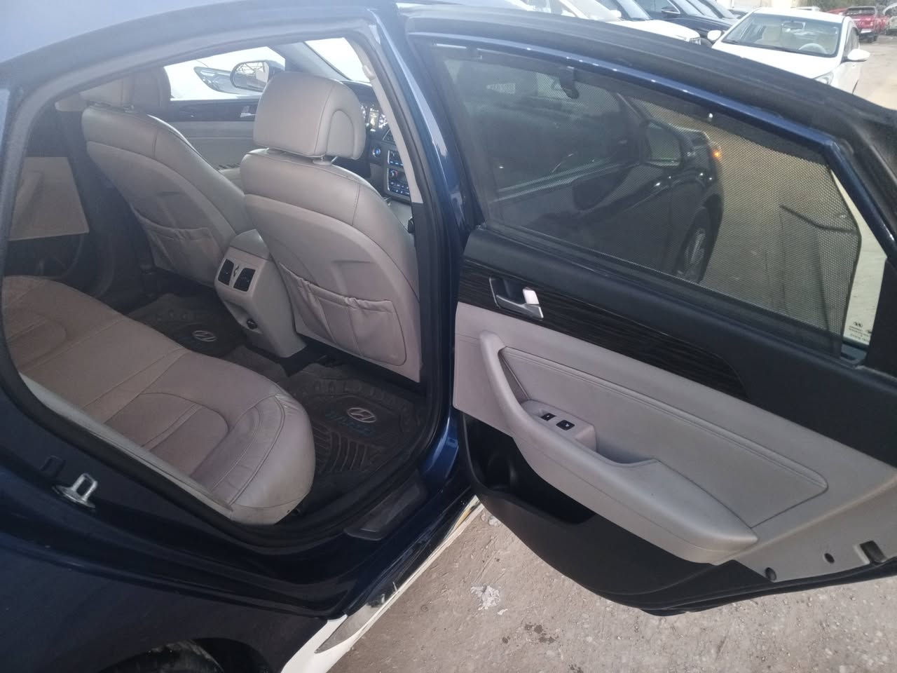 سلام عليكم للبيع سوناتا موديل 2017 رقم بغداد لون أزرك غير محدد نفس ما موضح سيارة وارد أمريكي لمتدد فول مواصفات رادار تحديد مسار حساسات بردات بيبان سلايد بك لايت لد فتحة كشنات الامامية تدفئه وتبريد+كشن خلفي تدفئه+كشنات امامي كهربائي وباقي مواصفات شاشه بصمه فتحة حادث سيارة جاملغ وبنيد بدون شواصي+ الباب الخلفي الي وره العبري نصه صبغ فقط بدون اي ضربه أو شي جراد فقط محرك gdi2400
العنوان: كربلاء قرب مستشفى الكفيل.
رقم الهاتف: ***********/***********
السعر 121 وبيه مجال قليل
