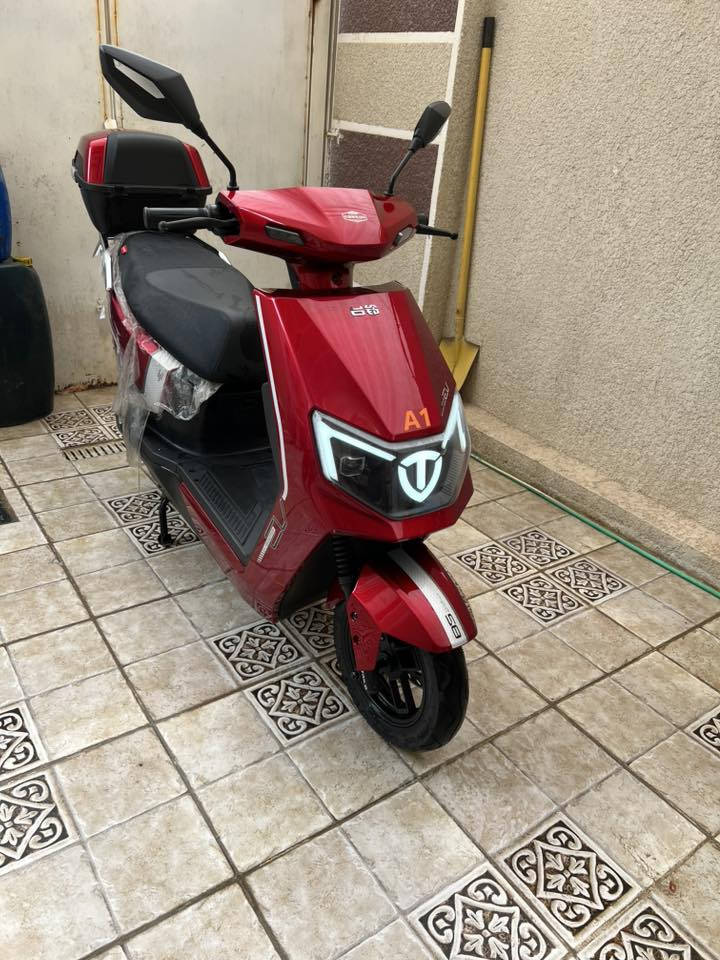 السلام عليكم شباب دراجة شحن للبيع جديدة صار 4 اشهر مشتريها الجو بارد ماطلع بيها 
السعر 850 الف …***********
