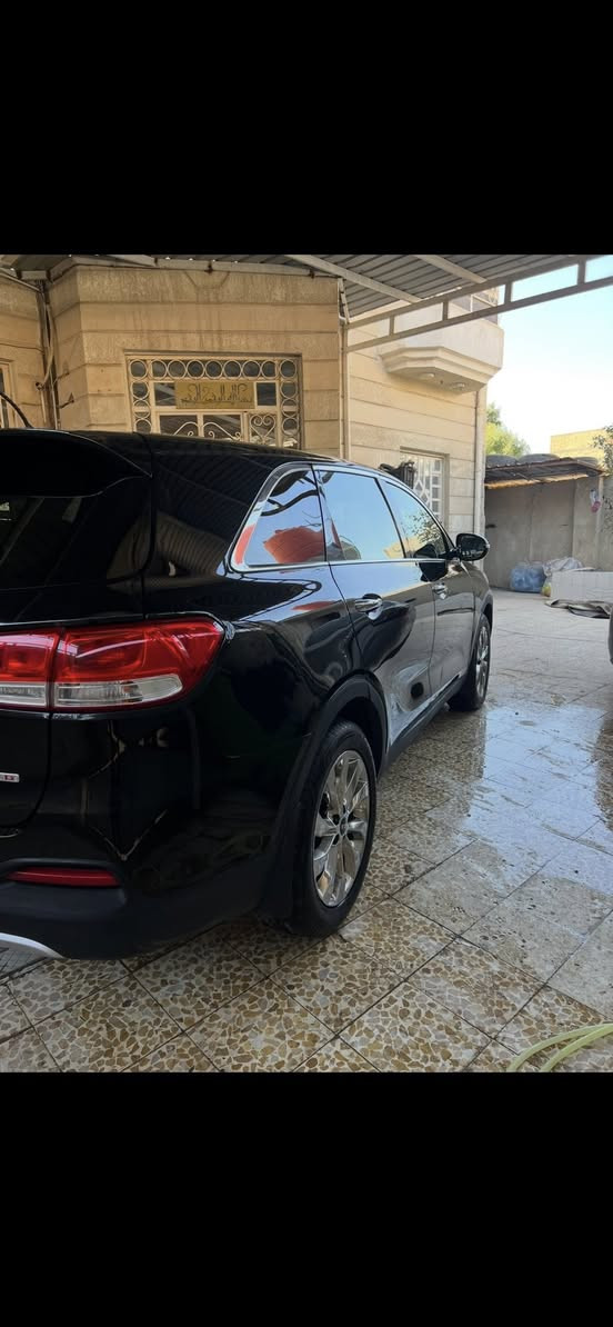 سلام عليكم سورنتو مديل ١٨ وارد امريكي سياره جاهزه من كلشي حداد تخم تاير اي نقص مابيها حادثها مرفقه بالمنشور رقم التلفون ***********
