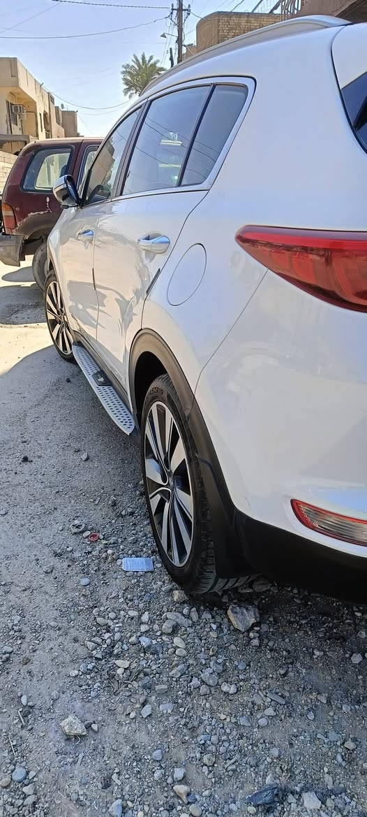 سلام عليكم مراخصت الد من 
كية سبورتج 17 خليجي بيها قطعتين بارد 
ماشية 120الف 
سيارة مال جني 
السعر 165وبيها مجال
 وتساب ***********
