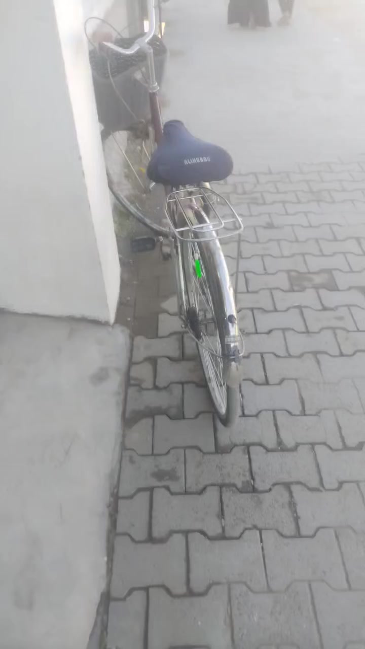 عندي بايسكل  27 ياباني للبيع السعر  45الف وبي مجال. 
كلشي جديد تواير + جوب + بريك جديد ومحرك مالته وحده ب 15الف والله.


**إذا كنت صاحب هذا الإعلان وتريد حذفه لأي سبب، رجاءا أرسل رسالة إلى الدعم الفني**