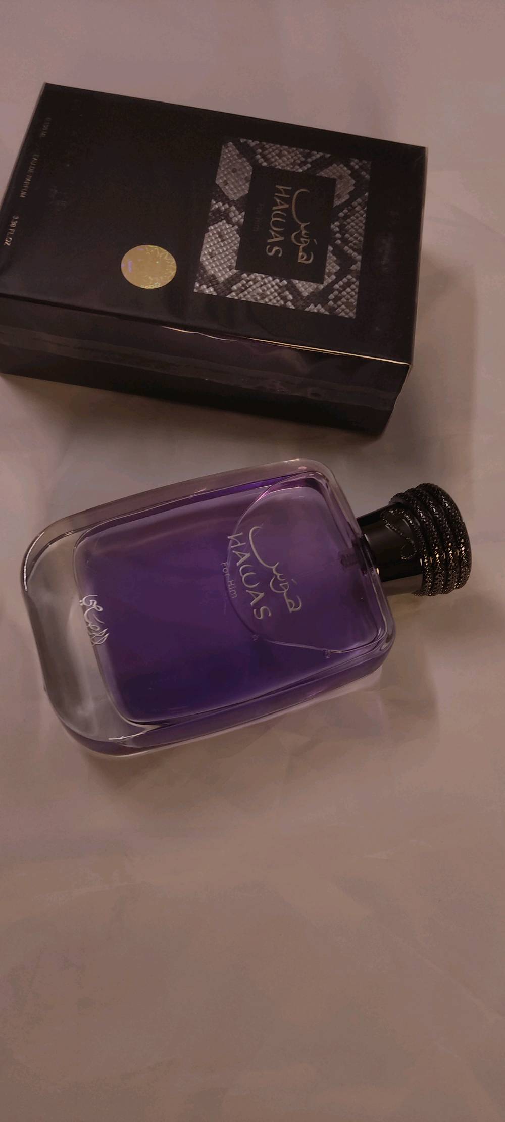 إذا عطرك يختفي بسرعة… أو ما يترك أثر واضح
فأنت مو تحتاج عطر جديد بس… تحتاج عطر يثبت وجودك.
Rasasi Hawas for Him
مو مجرد ريحة تنحط وتمشي…
هذا حضور كامل ينحفظ بالذاكرة.
من أول بخة يعطيك انتعاش قوي يلفت الانتباه،
وبعدها يتحول لثبات وفوحان يخلي الناس تسأل: شنو هذا العطر؟
هذا مو عطر للزينة…
هذا عطر للرجال اللي يريدون يتركون أثر وين ما يروحون.