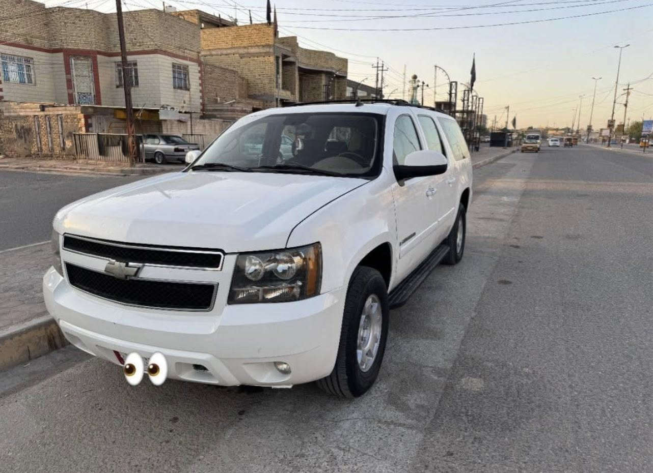 سوبربان (تاهو طويله) للبيع موديل 2007 مكفوله من الأصوليات محرك جديد قبل شهرين شاده مال كصه كير جيد جداً تبريد وكهربائيات شغاله حادثها من امريكا تكمه وبالعراق جاملغ خلفي ضربه بسيطه بارد وقبل سبوعين مكملها سمكره وبوليش لاماكن خياسات بسيطات والسياره جاهزه مال جناي ما مشتغل بيها خط صالها سنه ونص خطها ناصريه بغداد هيئه وغرامات مصفره والسعر 125 وبي مجال السياره موجوده بالعماره *********** الاتصال ع الرقم
