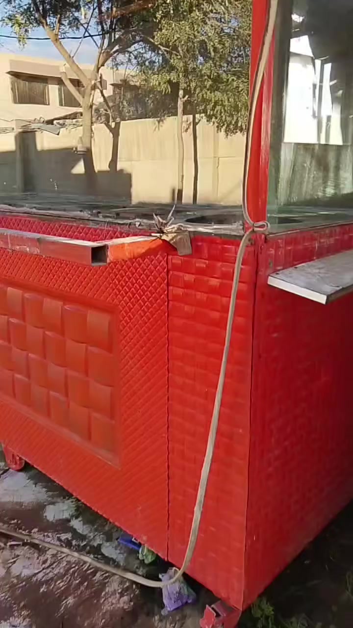 عربانه لفات للبيع نضيف طباخ داخلي قياس 2 ونص سعر خاص شراي يتصل ***********
