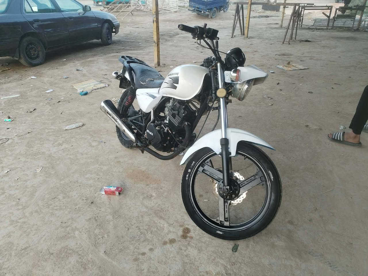 السلام عليكم دراجه للبيع  هوشه التواصل على هذا الرقم***********
