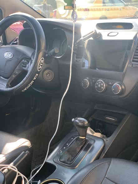 محرك ١٦٠٠ GDi
داخل جلد ارضية جديدة جلد 
تحكمات ستيرن 
شاشة ايباد 
نضام اقتصادي 
كامرة 
تبريد خير من الله ثلاجة 
محرك و كير خير من الله 
محرك شادة جديد السيارة مال جناي 
مكان بغداد الكاظمية قرب البوابة
*********** 
السعر ٩٨ وبيهه مجال  بسيط
سونارها موجود جديد مسوي
