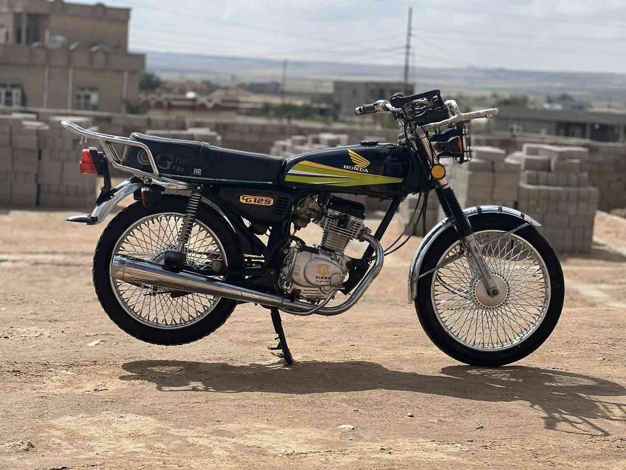 السلام عليكم مأطور تايكر للبيع شرط ما مفتوح نشاط فول شلعه فول السعر 500وبيه مجال قير متواجد خاص الشراي يتصل***********
