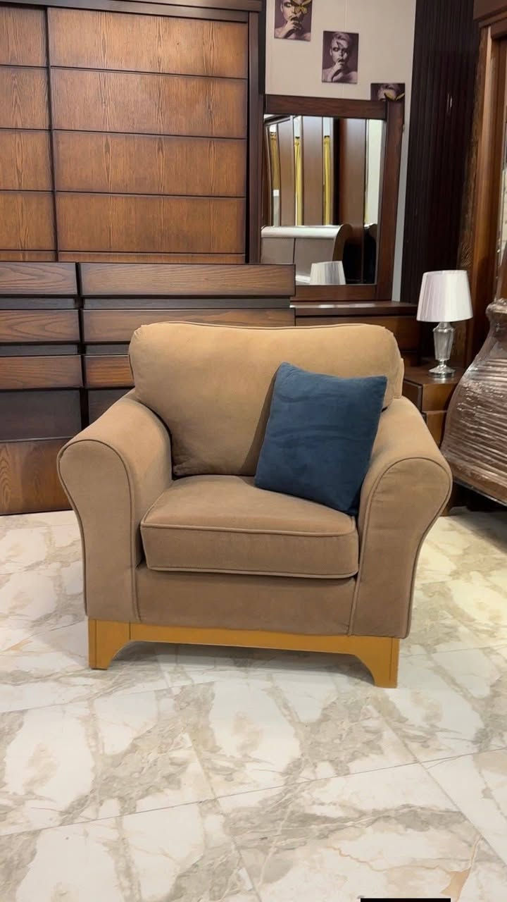 طقم كنب 7 مقاعد وارد أشلي  🛋️
خشب سويد 🪵 فخم و ثقيل جداً 🤍

📌اسفنج دانلوب 🤍

📌الظهر بوليستر طبي بالكامل 🤍✨

📌قماش جيكار  فاخر ✨

عمق مقعد 💺 واسع جداً 👌🏻🤍

 استخدام بسيط جداً بحال الوكاله . (( بسعر مغري جداً )) الله يبارك لصاحب النصيب ✨🤍

  .


**إذا كنت صاحب هذا الإعلان وتريد حذفه لأي سبب، رجاءا أرسل رسالة إلى الدعم الفني**