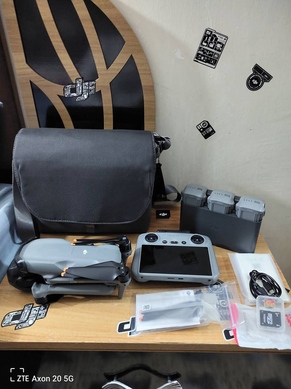 السلام عليكم
dji. 
AIR.  3.  S.  
اير ثري إس مستعمل كلش قللليل 
نضافه 100/100
كومبو 
كامل ملحقات 
السعر مليونين 
مكان بغداد الاعضميه 
***********
بيع مراوس
