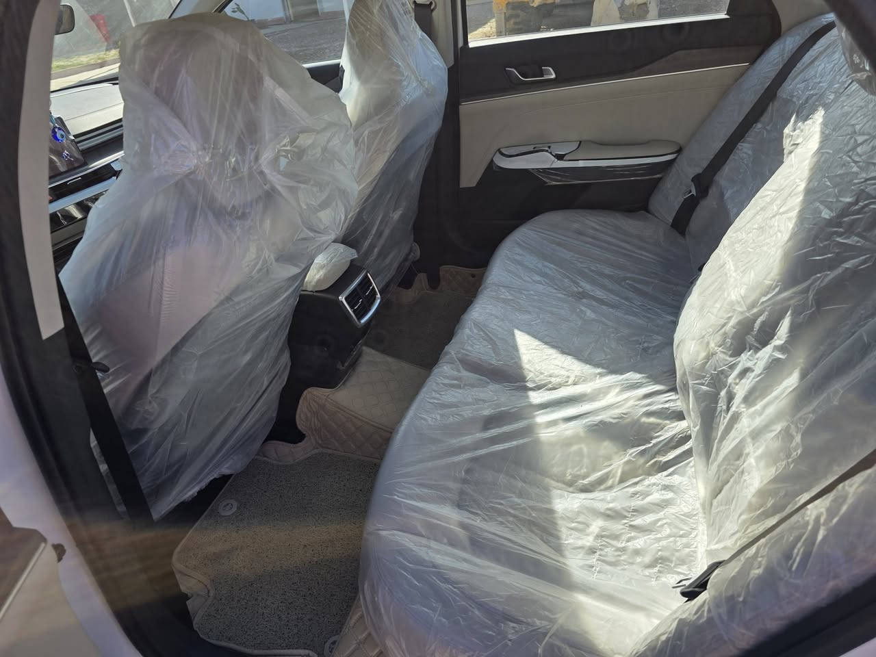 السلام عليكم 
كيا k5 موديل 2026 رقم بغداد 
ماشيه 8600 و قابله للزياده 
مواصفات بصمه و تشغيل عن بعد 
حساس امامي خلفي 
مري شفط 
درايڤ مود 
السياره جديده جداً على وضع الوكاله 
و السعر 235 بيها مجال جداً بسيط 
مكاني بابل 
***********
