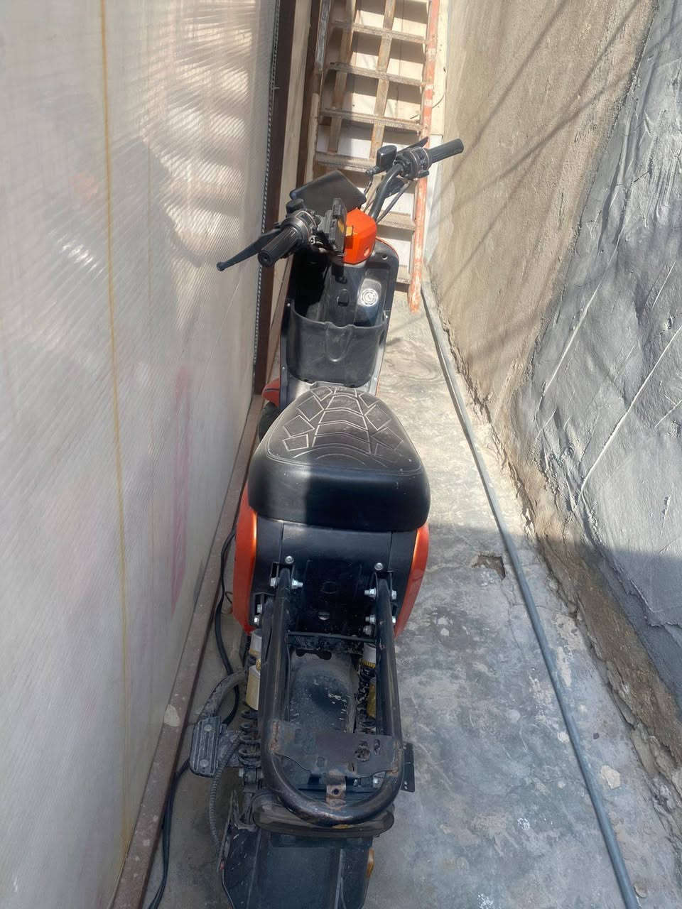 سلام عليكم دراجة R9نقصب باتريات الدراجة نضيفة السعر 200قفل الاستفسار ***********
