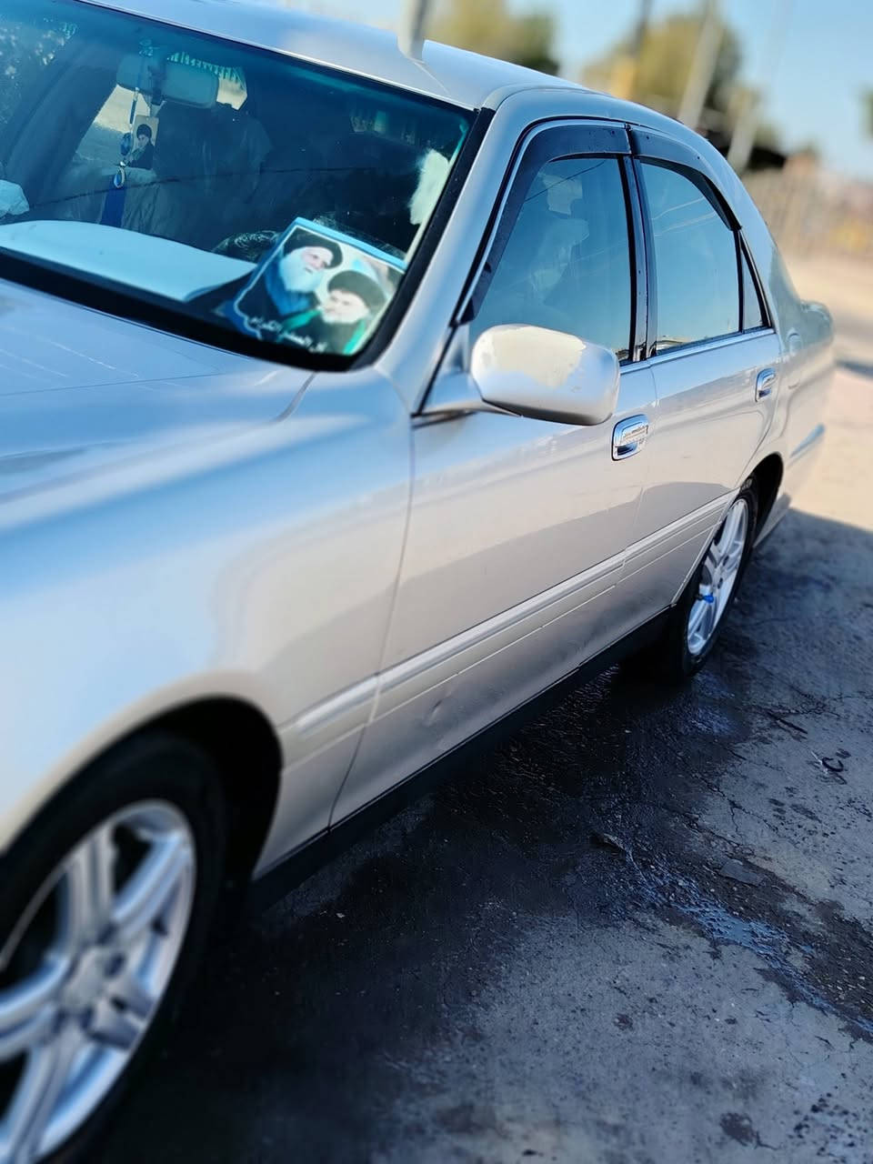 ملكه موديل 2003  كفاله عامه بيه بس كصه قماره دكمتين دي فور الجبير حاجز بيه عله الترقيم مشموله بترقيم السعر ب55 وبيه مجال  عنواني العماره الشراي يتصل ***********
