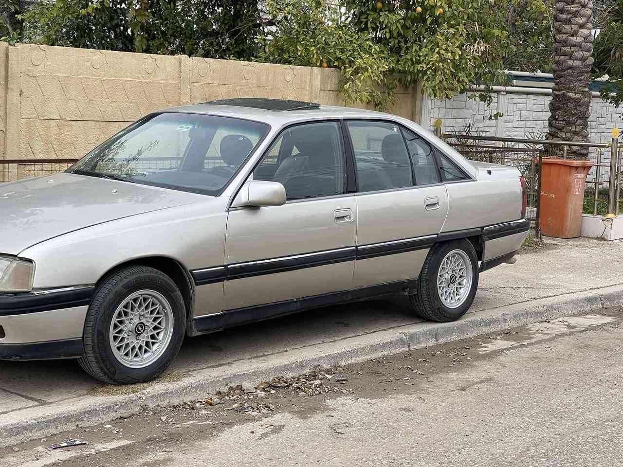 اوميكا موديل 91 حجم 20  سنويه عظم عاج ساقطه ب21 بطاقه بانزين بيها بدون حادث السياره اطارات كير عادي محرك شرط
شرط التحويل  سعر 29  

***********
