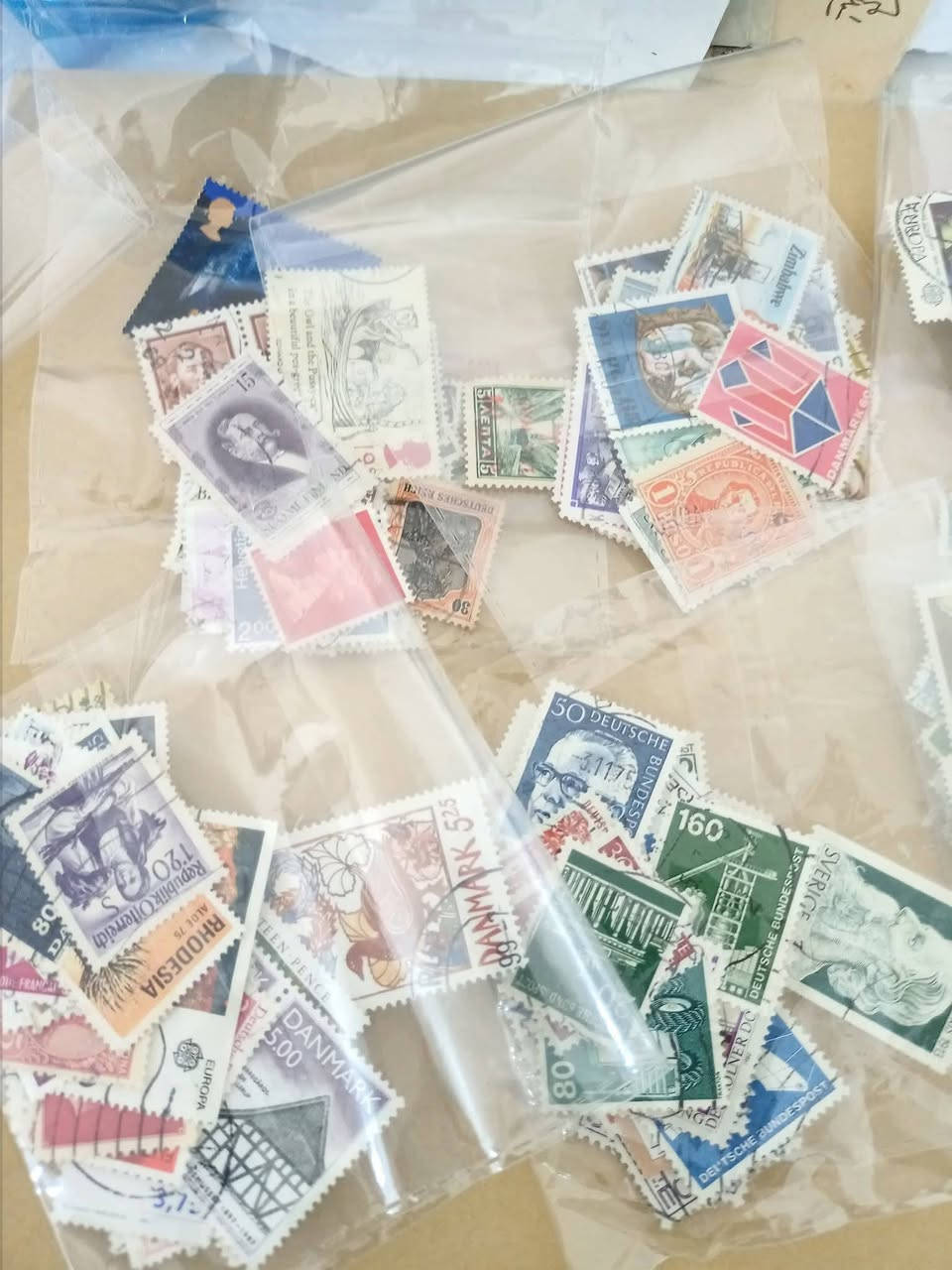 ١٥ كيس طوابع اجنبي قديم نظيف جدا كل كيس يحتوي على٣٥ طابع  مع ١٠٠ طابع للملكة اليزابيث سعر١٥ الف للكل


**إذا كنت صاحب هذا الإعلان وتريد حذفه لأي سبب، رجاءا أرسل رسالة إلى الدعم الفني**