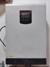 منظومة للبيع  السلام عليكم عندي منظومة مستعملة للبيع تتكون من بطاريتين...