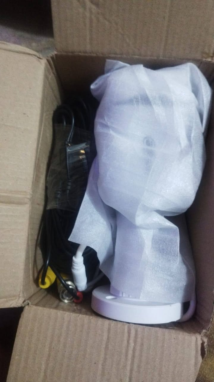 كامرات وشاشه جدد بالكارتون مامستعملات للبيع المكان كوفه قرب مسلم ابن عقيل للتواصل ***********
