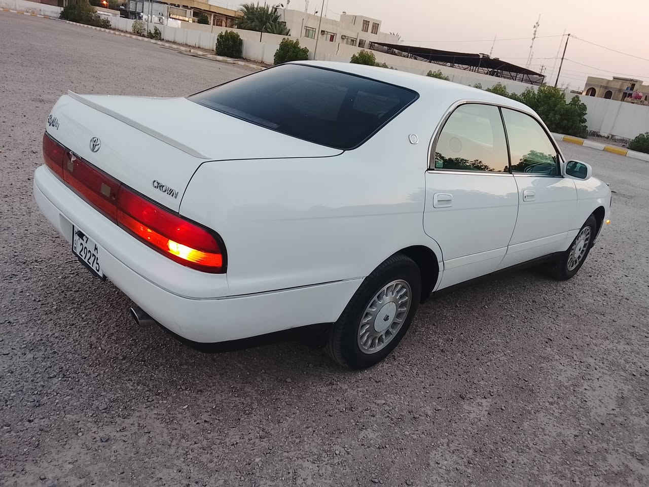 سلام عليكم بطه مديل 94 رقم الجديد سنويه مجدده لغايه 30 سياره جديده وجاهزه مكفوله كفاله عامه مكينه وكير وحداديه وتبريد كله شغال السعر 58 وبيها مجال حك الجيه مكاني قضاء القرنه الجناي يتصل ***********
