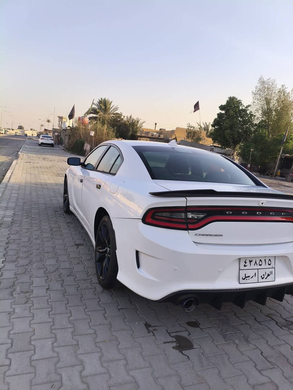 السلام عليكم جارجر  2016وارد كندي رقم اربيل منتهيه  تريد وكاله أو تحويل بيه بارد بل باب الخلفي والئمامي والبنيد مقسم مالته البلاد تو ويل مكينه وكير مكفولت مكينه 3600 ماشيه 152miالسعر195 لاستفسار ***********
