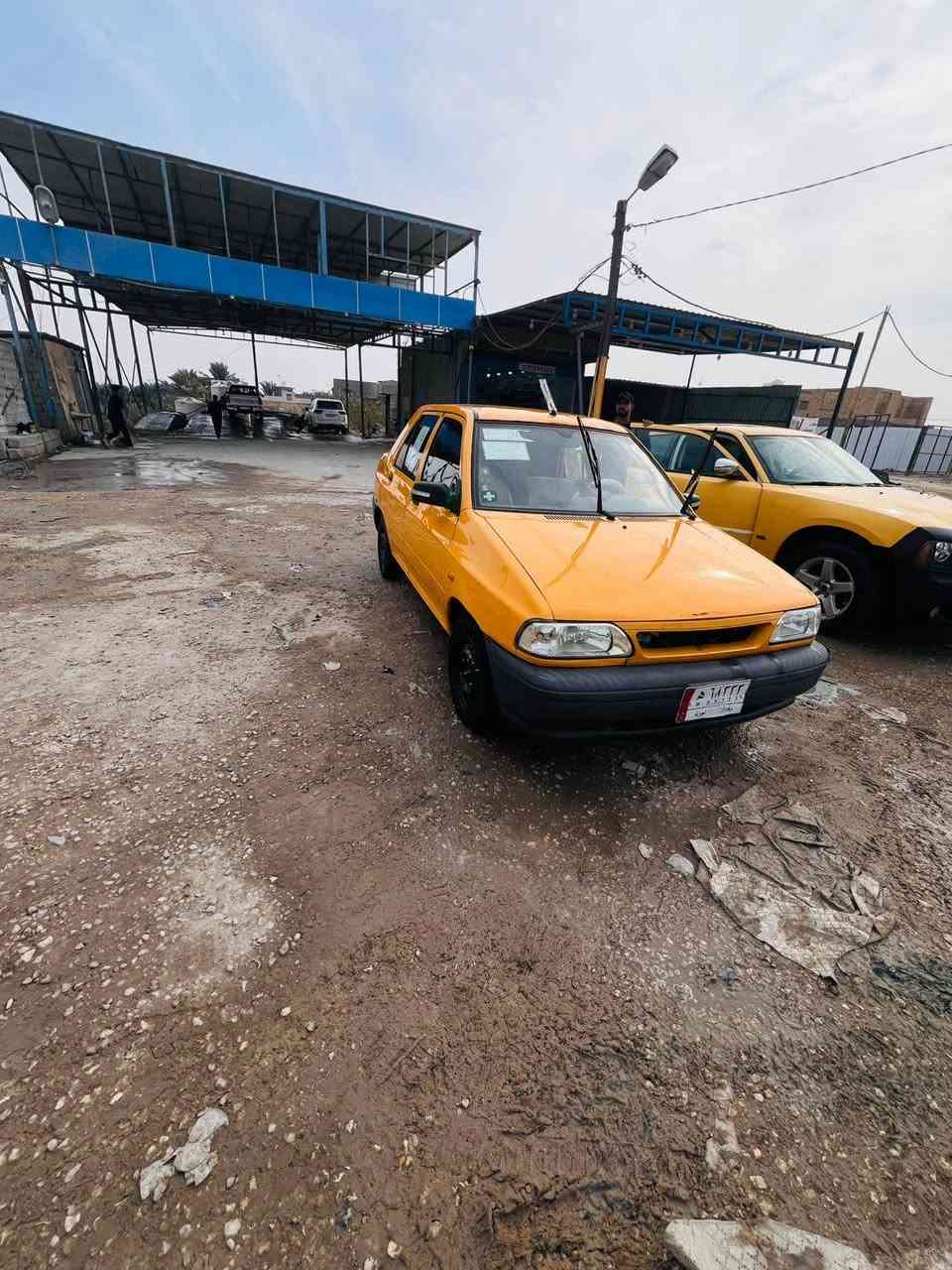 سايبة موديل 18 كير محرك تبريد ثلج مكفولة سيارة بية صدعات بس مابية ضربة السعر 41مكاني سماوة للغسل
***********
