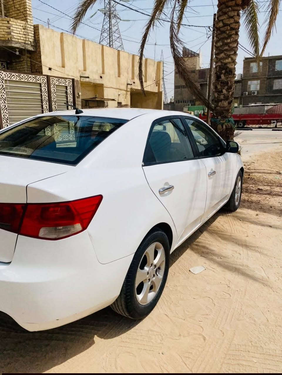 سيراتو 2010 رقم دهوك بسم كردي شرط التحويل
بيه صبغ بالبنيد وبارد وتكحيل جوه قبق البانزين
مكان كربلاء - ***********
السعر 87 $ @ وبيها مجال بصيط
