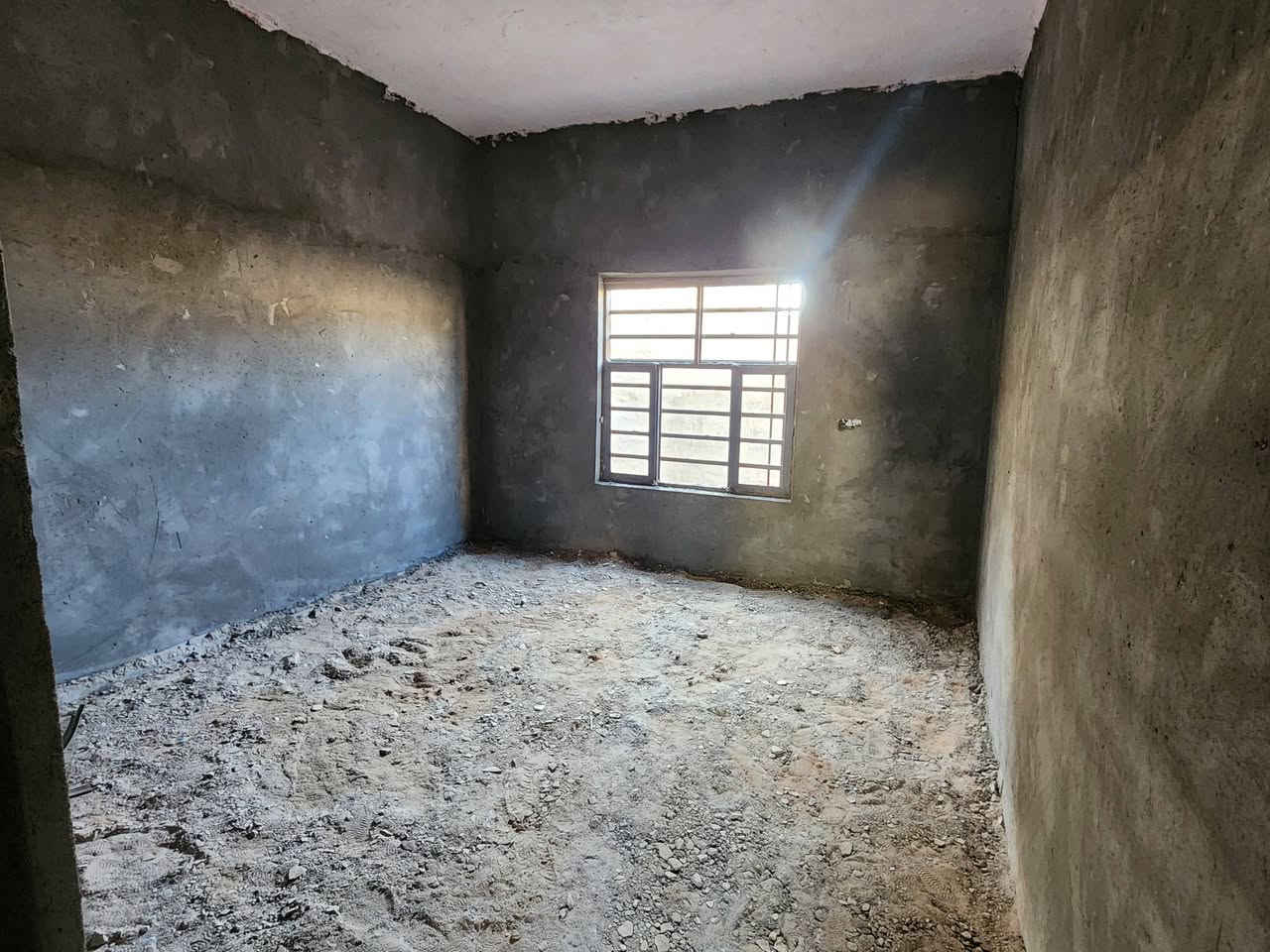 بيت للبيع  110م  البيت بعده ما كامل 
طابو زراعي سند 25 مداور بأسم المشتري  ,البيت مرقم 
يتكون صاله ومطبخ وغرفتين  وصحيات داخلية وخارجية العنوان البو جاسم خلف الحضاره شارع ابو وائل 
الاستفسار أتصل  ***********+*********** واتساب او مراسلة الصفحة ***********
