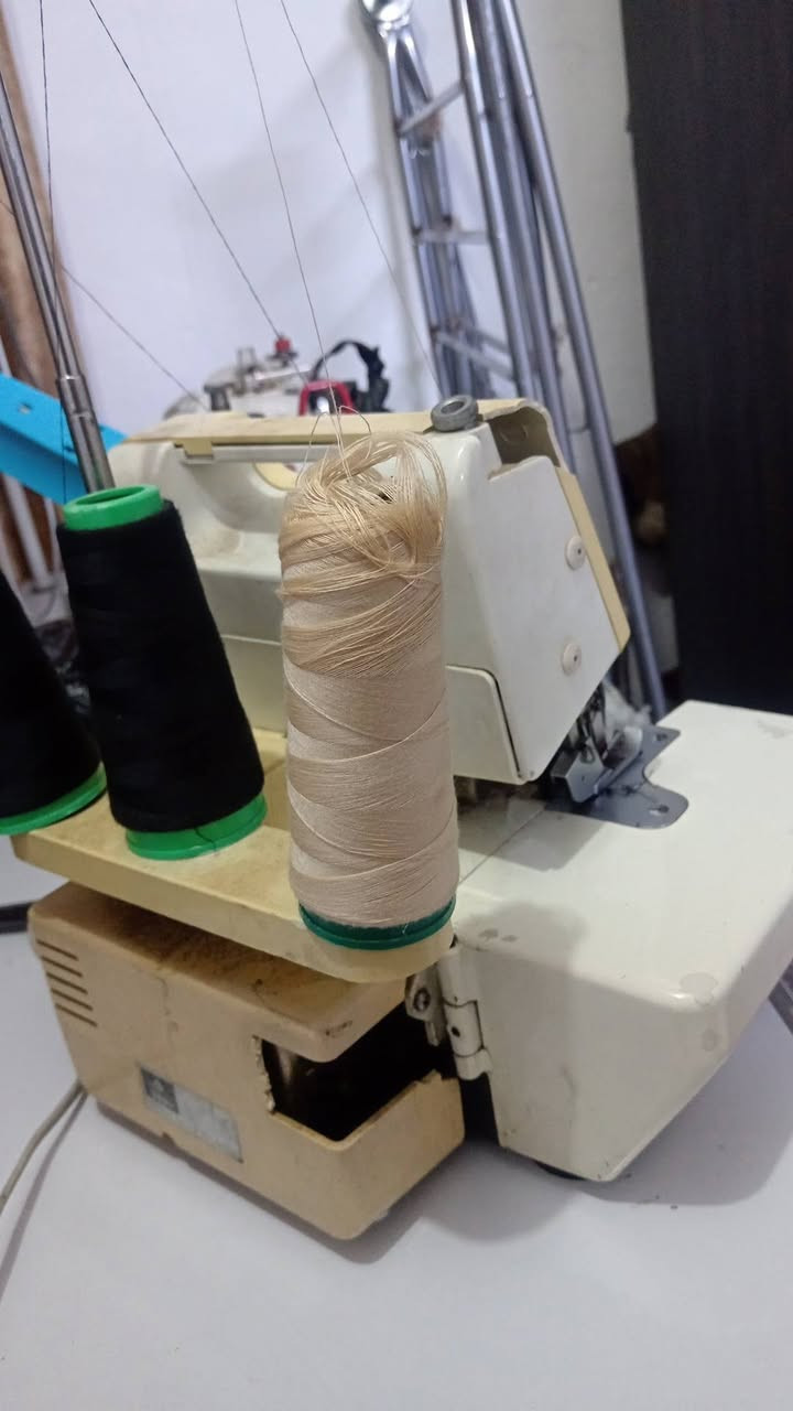 السلام عليكم
مكينه اوفر منزلي نضيفه عل فحص بيهه كسر ما ماثر عليهه شغاله السعر ١٧٥ بيهه مجال
مكان مدينه قطاع صفر


**إذا كنت صاحب هذا الإعلان وتريد حذفه لأي سبب، رجاءا أرسل رسالة إلى الدعم الفني**