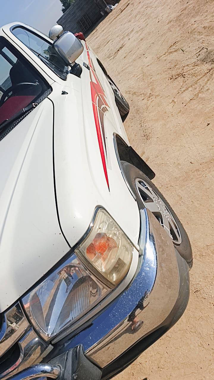سلام عليكم تيوتة جمرة مكفولة  موديل 2005  مكان ديالى رقم ديالى سيارة بلادية مال بيت  ***********
