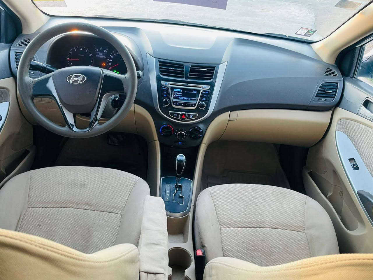 سلام عليكم 2014
اكسنت للبيع وارد خليجي 

مكينه ١٦٠٠ جديده 

السعر 78 وبيه مجال 

نص فول دواخل الونين 

ويل كروم  حداديه تخم  تلير 

شارع بل مري  تبريد ثلج 

سياره نضيفه  

بيه رشات صبغ  سياره استخدام شخصي 

مكان سياره ناصريه 

لاستفسار ***********
