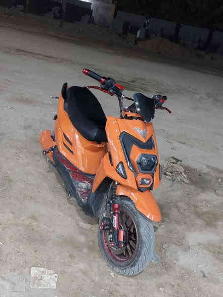 سلام عليكم دراجه سكنس جبلي رياضيه 6بطاريات سرعه 80حقيقي قبل سبوع طلعتها من الوكيل سعر 950 مكاني تنومه رقمي ***********
