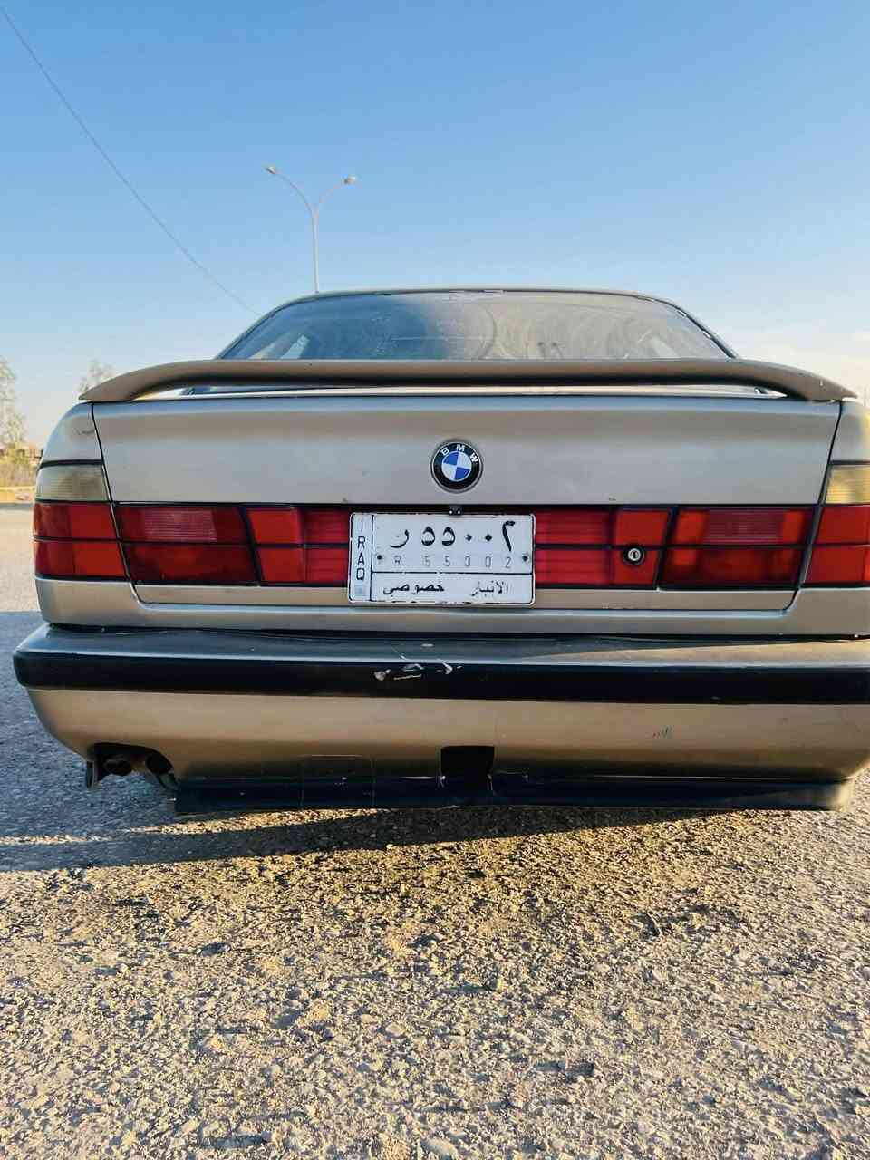 BMW 535i…
المواصفات/ 1992

"مكينه .مفتوح 

"كير. عادي 

"تايرات .جدد 

"باتريي .جديد 

"صدر اماني خلفي 100%

"سنويتها 2027 بسمنه 

"سياره خير من لله مناقصها شي 

$42مجال للستفسار ***********/***********

