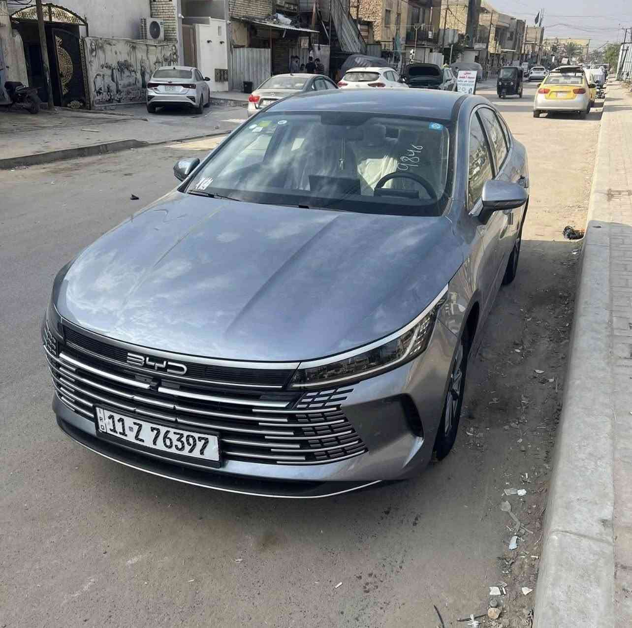 السلام عليكم
Byd.
موديل 2025
لون رصاصي 
ماشية الف وقابل للزياده
رقم بغداد 
بيه رصعه بل جاملغ عكس السايق 
شاشة بيه كل البرامج 
مكان السياره بغداد 
الكرخ 
حي العدل او الدولعي 
للاستفسار 

***********
