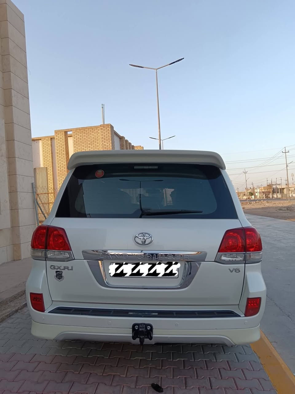 لاندكروز مديل 2011  مواصفات الستينيه معروفه 
رقم بغداد بأسمي 
ماشيه 166km
فقط تبديل بنيد بدون حادث 
الباقي كفاله مكانه واسط مركز مدينه 
السعر 305 
اتصال 
***********
