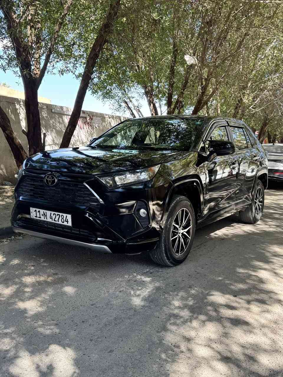 السلام عليكم راف فور موديل2022 امريكي حادث جاملغ خلفي و قبغ جنطه و جاملغ امامي 3 قطع صبغ بدون ايرباك بانزين مواصفات LE رايدهه 185$وبيهه مجال بسيط ***********
