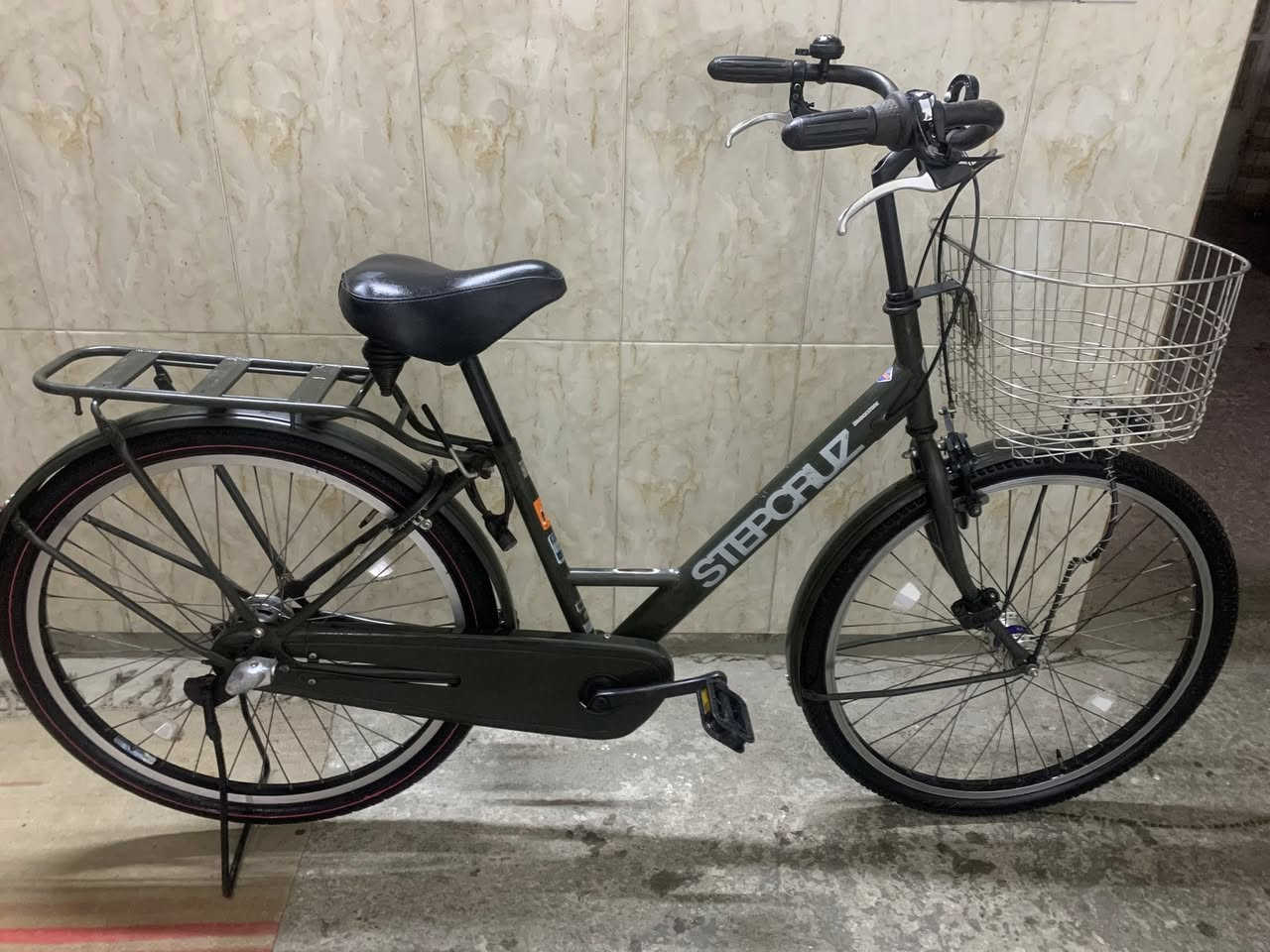 السلام عليكم للبيع بايسكل بناتي ٢٦ أوزان ثقيله ياباني ماركه برجستون كشن طبي حساس سيبايه اصليه ماركت برجستون بغداد الدوره ***********
