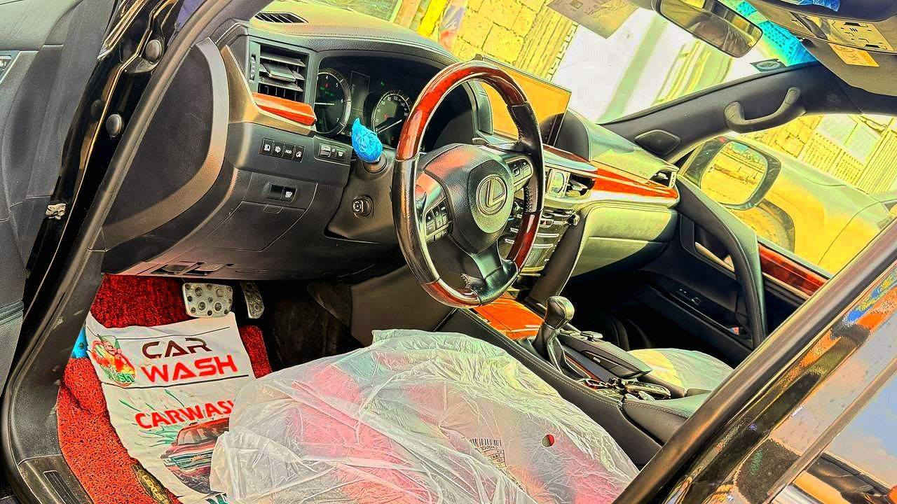 لكزز 2020  كفاله عامه  570 S
موصفات ال S معروفه فول السياره 

ماشيه  93  الف  باسمنه مداور تحويل ثاني يوم

مكاني الديوانيه  

للاستفسار عن السعر الاتصال  ع رقم  او مراسله ع الفيس 
 ***********
