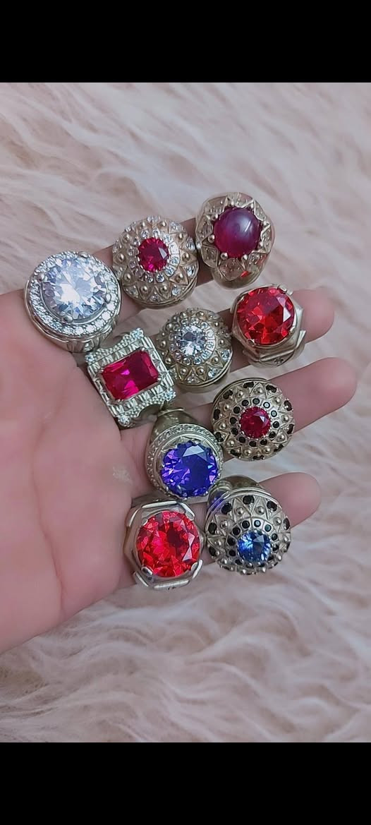 سلام عليكم. مجوهرات موزنايت ياقوت احمر زارگون صياغة القالب نحاس ابيض ونحاس اصفر الشراي الي على باب الله يراسلني يستفاد بيهن


**إذا كنت صاحب هذا الإعلان وتريد حذفه لأي سبب، رجاءا أرسل رسالة إلى الدعم الفني**