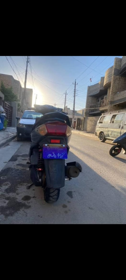 السلام عليكم دراجة سكنس فحل للبيع كابريتر الدراجة ماصر شهر من منزلهة من الرمبة بيهة دبلات خلفي ريضاي ويدات رياضي وبيهة كلجات رياضي كلة بلاد الدراجة جديدة مكاني بغداد الدورة السعر ١٢٠٠ وبيهة مجال حك الجية اتصل علة هاذ الرقم ***********
