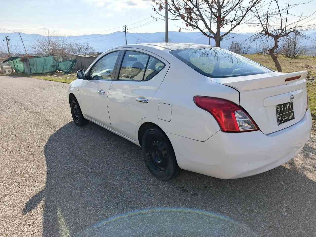 نيسان له كشميباى مؤديل 2014 براوه دووبه ى هه موو كيانى به شرت سحرى 48         ***********.               ***********
