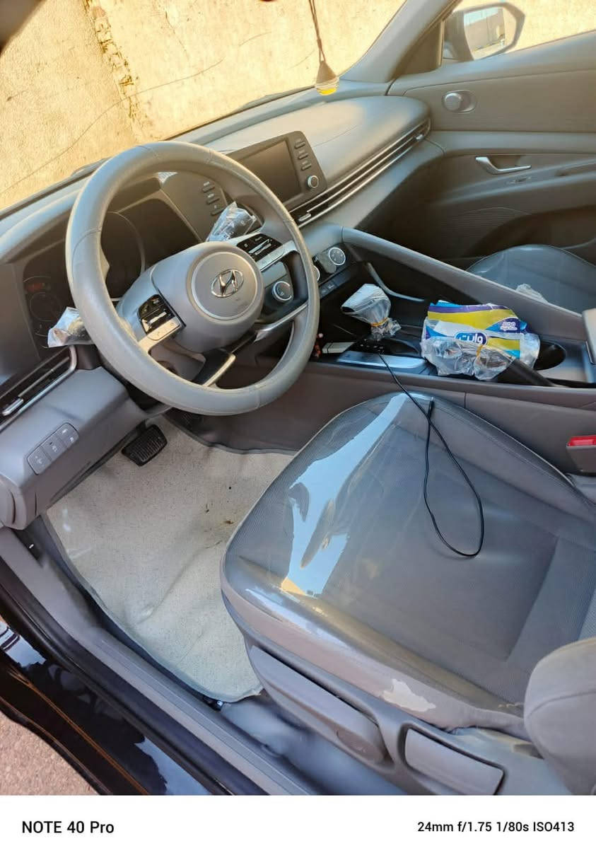 للبيع هونداي النترا 2021 وارد امريكي لون اسود رقم بغداد سنوية جديدة لغاية 2027 شرط التحويل والغرامات… سيارة خير من الله حلوه واحلى من الصور سيارة جاهزة مجهزة بدون كل عيب ماتحتاج اي مصرف شغل وتوكل على الله وين ما تحب روح بيها …
مواصفاتها معروفه مايحتاج اذكرها …
محرك2000 دوش مامافتوح بدون كل عيب .. كير مامفتوح شرط 
صدر جديد على وضع الشركه شرط .. 
تبريد ثلج تدفئه نار.. 
ضرر السياره جاملغ امامي وحوض السيارة بدون قطرة داخل وين مايعجبك افحصها والباقي مكفول شرط ..
السعر 135 وبيها مجال للشراي
مكاني صلاح الدين تكريت 
للاستفسار رقم الهاتف ***********

صاحبها غير متواجد على الفيسبوك
