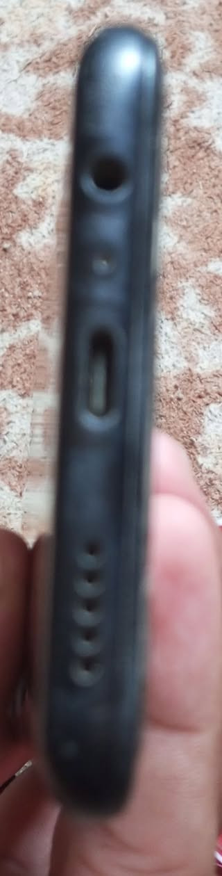 السلام عليكم جهاز للبيع 
اسم الجهاز HONORx7
حجم الذاكره 128
ملحقات كارتون فقط 
الجهاز مامفتوح ولا مصلح 
بي خدوش قليله بل ضهر
السعر 160وبي مجال التليفون نضافه 80/100
خاص او اتصل على الرقم 
***********
