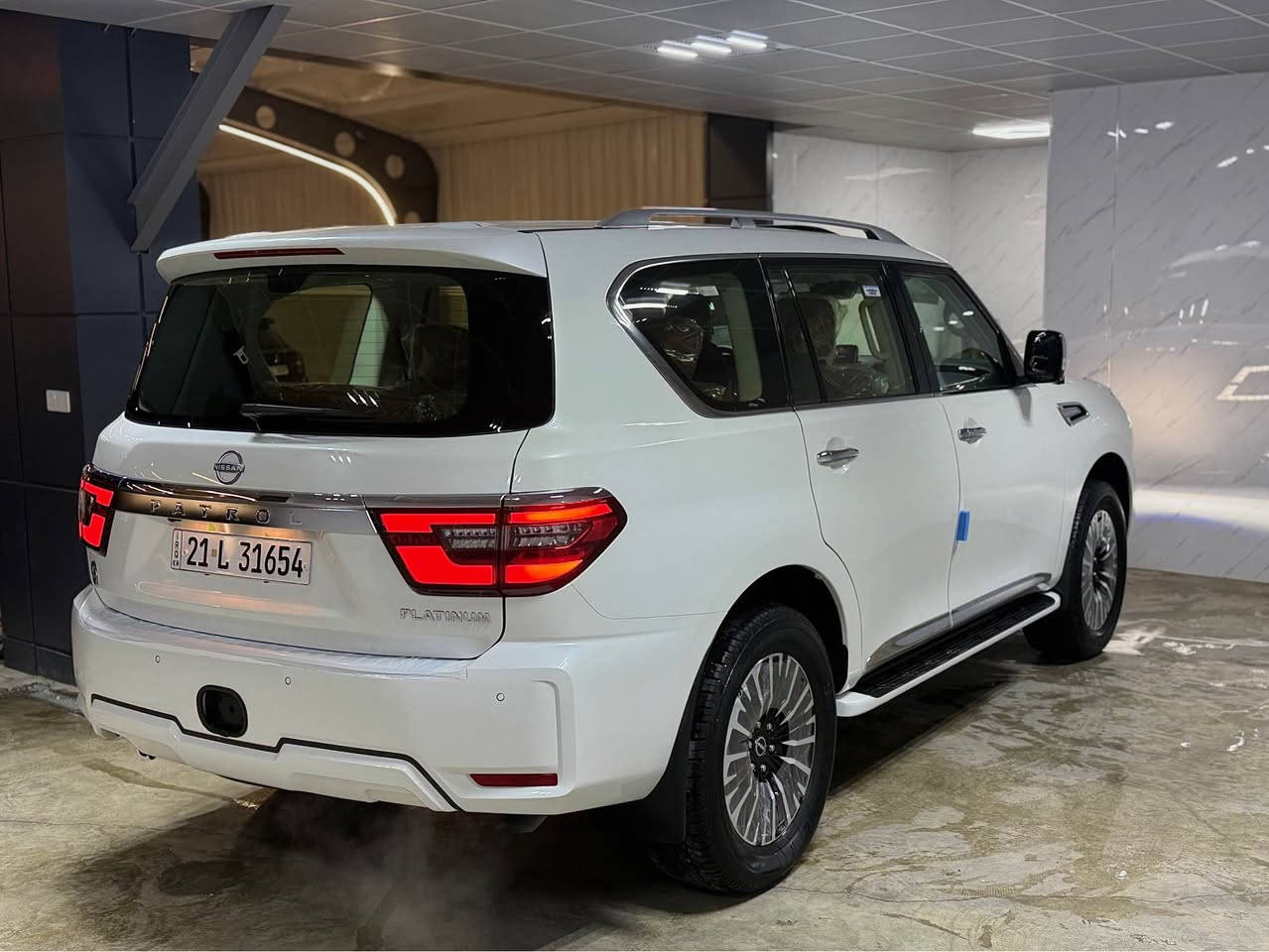 Nissan Patrol Platinum⚜️
‎سياره ماشيه (3) الف كم حقيقي بشرت 
‎مودیل2023
‎بدون شوخط  بدون صبوغ بدون بارد بشرط كفالە عام✅

‎:مواصفات بلاتینیوم
‎،٥ كامیرات،سلاید،كشنات جلد،كشنات خزن
‎كشنات حار و بارد، داخل مشمشی،باب خلفی كهربای
‎رادار ٣٦٠، شغال،مرایە كهربای،مركزی،هوای مواصفات اخرە

‎ (مامفتوح )بشرط ‎محرك ٦ سلندر
غراض بلادية موجوده
‎دبلات و كهربائی و محرك كلل بشرط
‎سلیمانی📍
‎سعر:$💵540
0773 554 8009📞
Admin🌹 السليمانية, العراق
