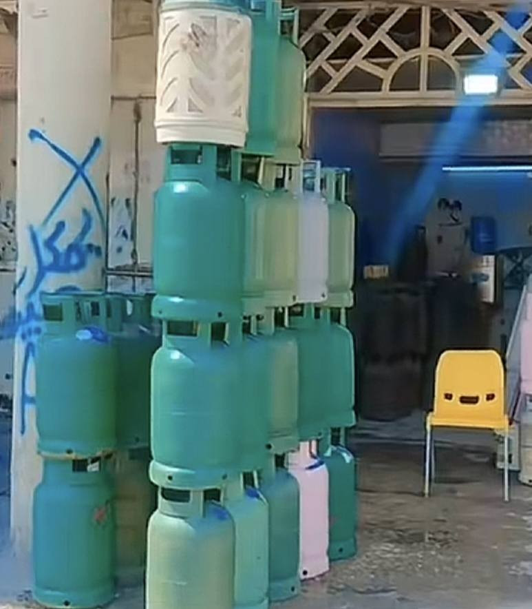 قناني غاز عراقي على فحص توصيل موجود سعر قنينه 55 وبلاستك 170 عنواني بغداد ***********
