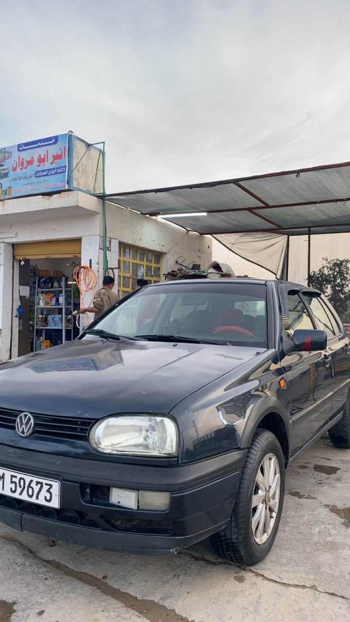كولف موديل 1993 

محرك 1800 جديد 
كير عادي 
تبريد 
تخم تاير جديد 
رقم بغداد 
سنوية ب اسمي 2030 

السعر 39 وبيها مجال 

الاتصال *********** الفلوجة, الأنبار
